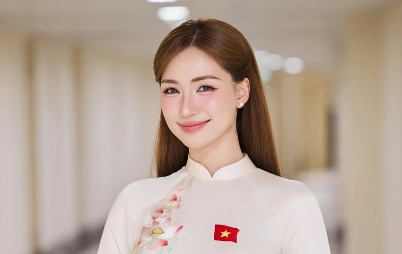 Một nữ ca sĩ ủng hộ 300 triệu đồng cho bà con Nghệ An bị ảnh hưởng bởi bão  số 3