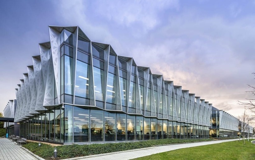 Mẫu thiết kế tòa nhà văn phòng sang trọng - 4