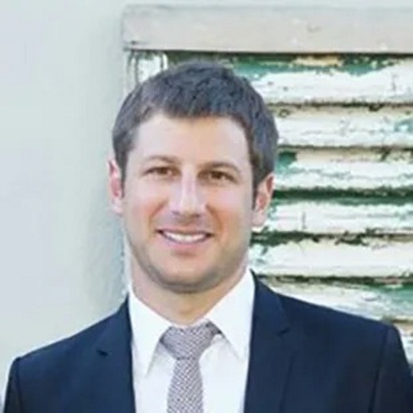 Ông FC Conradie, Tổng Giám đốc điều hành và đồng sở hữu Khu bảo tồn Gondwana ở Nam Phi vừa qua đời. Ảnh: The Sun