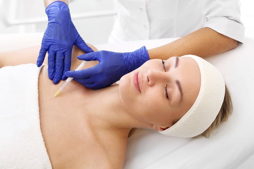 Không có chất nào được cấp phép tiêm vào vùng ngực và vùng tuyến vú.