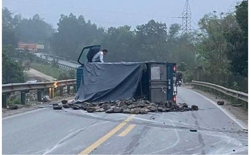 Hiện trường vụ tai nạn. (Ảnh: VietnamNet)