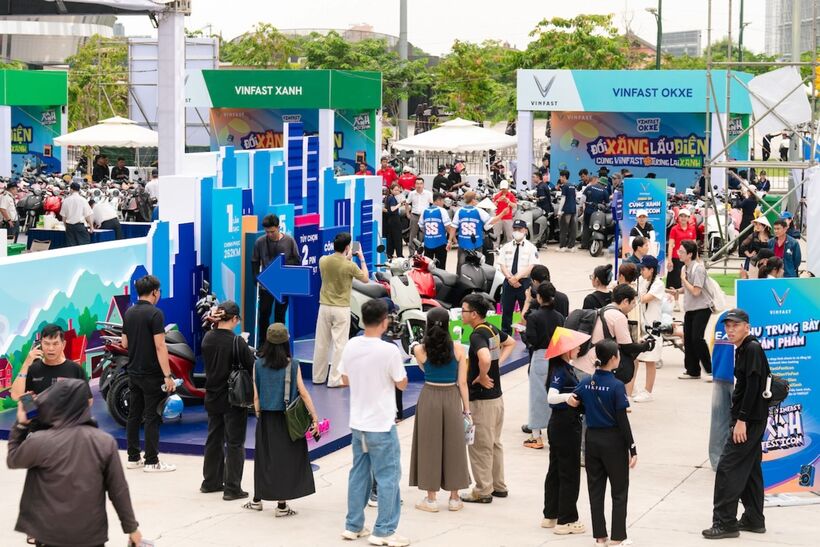 Cận cảnh “siêu phẩm” VinFast Evo Grand lần đầu xuất hiện tại “VinFast Xanh Fest Icon” - 1