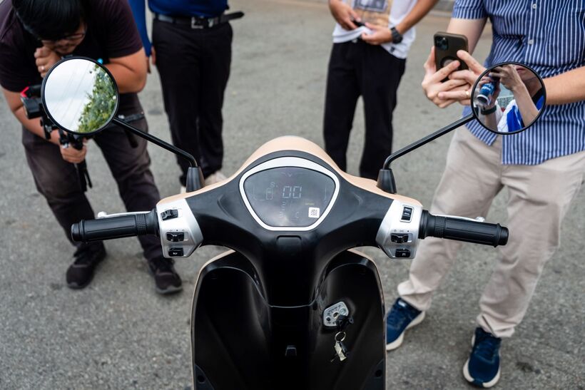 Cận cảnh “siêu phẩm” VinFast Evo Grand lần đầu xuất hiện tại “VinFast Xanh Fest Icon” - 5