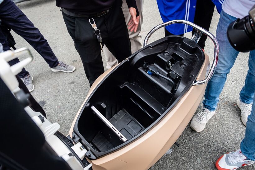 Cận cảnh “siêu phẩm” VinFast Evo Grand lần đầu xuất hiện tại “VinFast Xanh Fest Icon” - 7