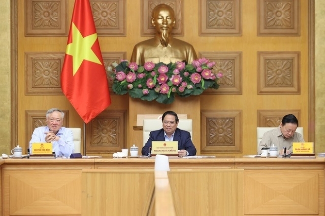 Thủ tướng cho biết, Chính phủ sẽ họp hằng tuần về nội dung này, kịp thời báo cáo cấp có thẩm quyền cho đến khi tổ chức bộ máy mới vận hành trơn tru, thông suốt, toàn diện (Ảnh: VGP).