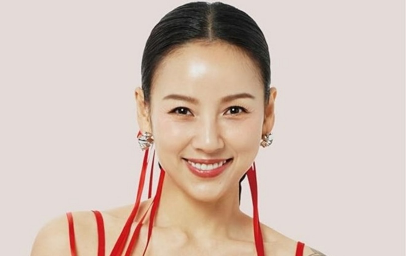 Lee Hyori đang nuôi dưỡng tổng cộng 6 chú chó bị bỏ rơi. Ảnh: KBS