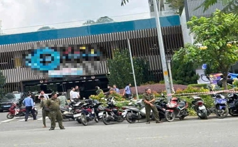 Hiện trường vụ phát hiện người đàn ông tử vong bất thường ở khu đảo Kim Cương, TP.HCM . (Ảnh: Thanh niên)