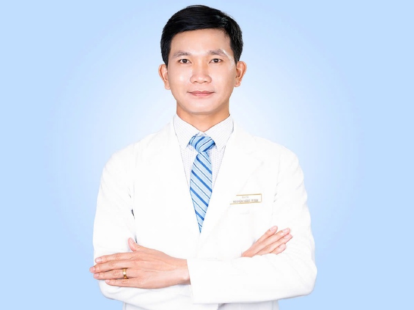 BS.CKI Nguyễn Ngọc Minh và hành trình 10 năm chữa lành cho hàng nghìn bệnh nhân viêm nang lông - 1