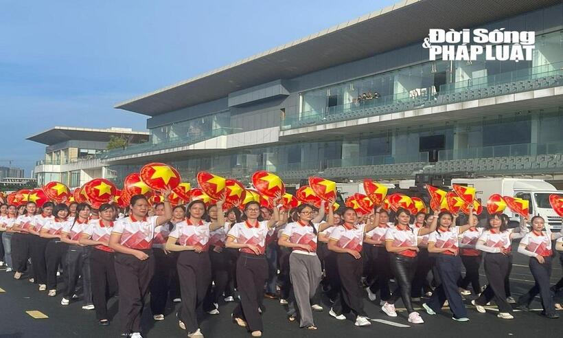 Công an Hà Nội hợp luyện diễu binh, diễu hành chuẩn bị cho Ngày hội vì Thủ đô bình yên, ra quân đảm bảo ANTT các ngày lễ lớn - 5