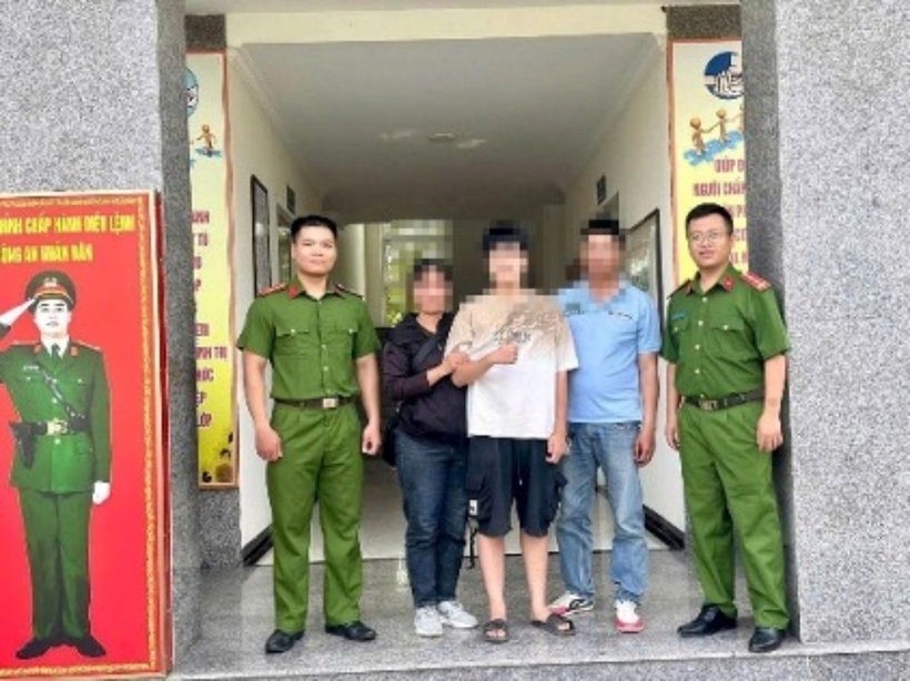 Công an phường Sơn Tây (TP.Hà Nội) kịp thời cứu nam thanh niên 18 tuổi khỏi bẫy lừa đảo “bắt cóc online". Ảnh: Cổng thông tin điện tử Công an TP.Hà Nội