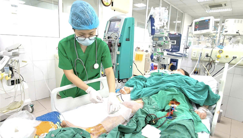 Bệnh nhân đang trong giai đoạn nguy kịch và có nguy cơ tử vong rất cao. Ảnh: BVCC