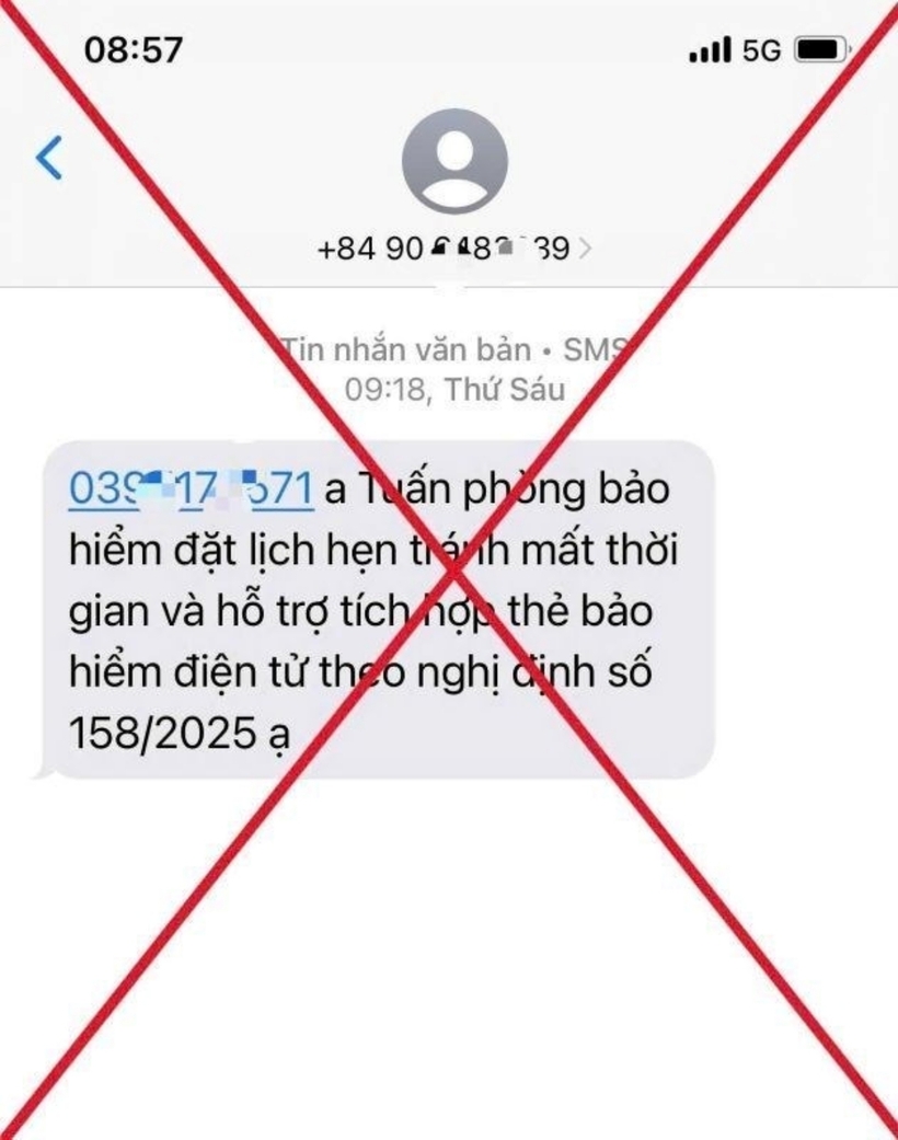 Một tin nhắn của đối tượng mạo danh gửi đến người dân. Ảnh: Người Lao Động