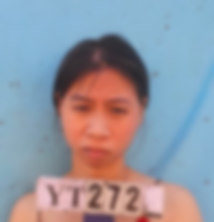 Sau khi nhận được điện thoại của 2 thanh niên muốn "vui vẻ", Ngọc đã tìm người và sắp xếp phòng cho các đối tượng.