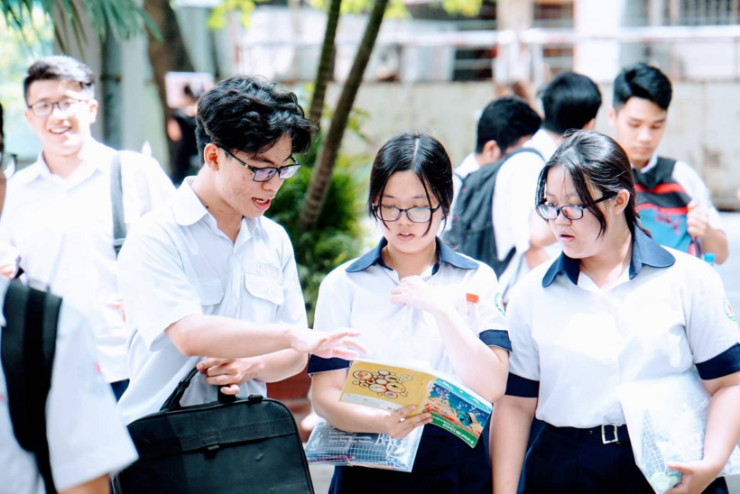 Tương lai không chỉ có con đường đại học. Điều quan trọng là học sinh biết mình muốn gì và được trao cơ hội để chọn đúng hướng, phù hợp với năng lực, điều kiện, ước mơ của bản thân. Ảnh minh hoạ.