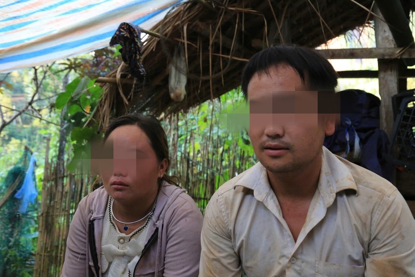 Hai vợ chồng một lúc mất đi 3 người con. Ảnh: Tiền Phong.