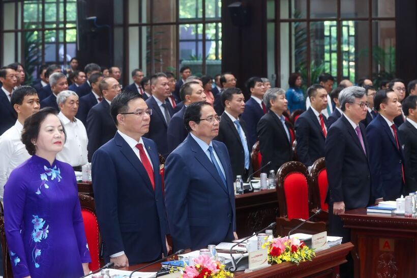 Đồng chí Phạm Minh Chính - Ủy viên Bộ Chính trị, Bí thư Đảng ủy Chính phủ, Thủ tướng Chính phủ dự và chỉ đạo Đại hội