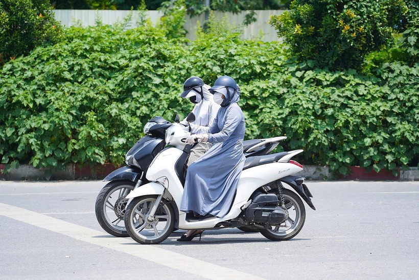 Nắng nóng gay gắt vẫn tiếp diễn ở Bắc Bộ. Ảnh minh hoạ.