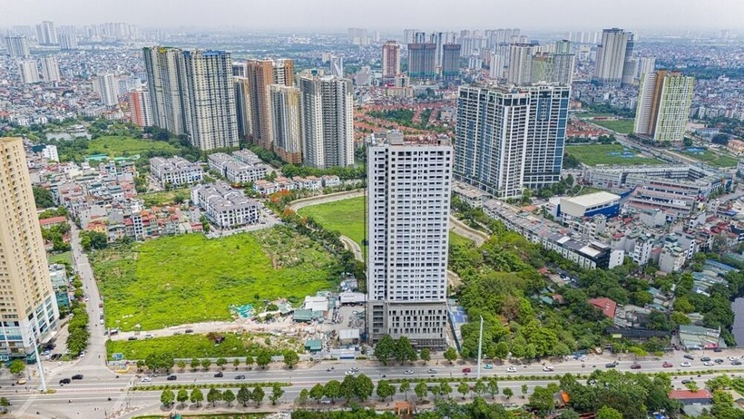 Lương thấp nhưng nhận thưởng Tết cao, có mất điều kiện mua nhà ở xã hội? (Ảnh minh họa)