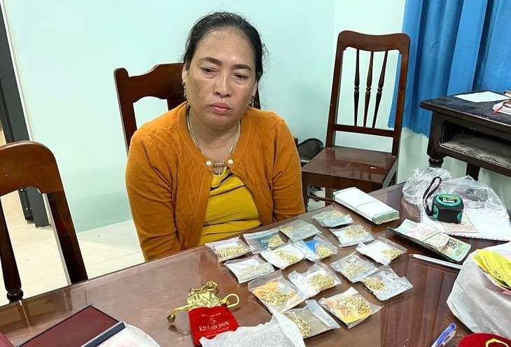 Trượng Thị Ngọc Thưởng tại cơ quan công an. (Ảnh: Công an Ninh Thuận)