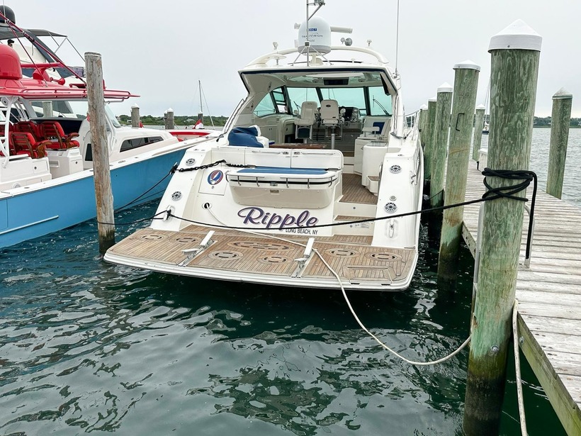 Chiếc du thuyền, nơi phát hiện nữ doanh nhân xinh đẹp tử vong. Ảnh: NYP