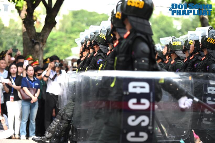 Mãn nhãn màn diễu hành, biểu diễn võ thuật của Công an Hà Nội trong Ngày hội vì Thủ đô bình yên - 15