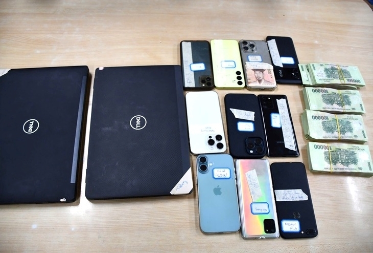 Các tang vật liên quan bị thu giữ. Ảnh: Tuổi trẻ