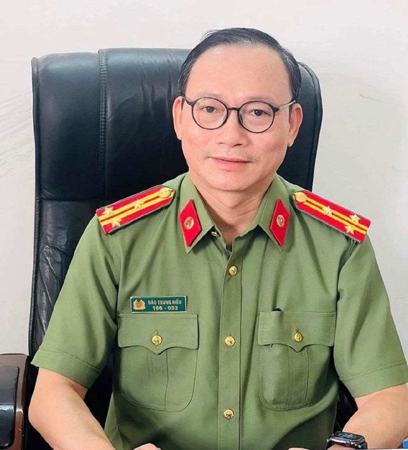 Thượng tá, Tiến sĩ Đào Trung Hiếu.