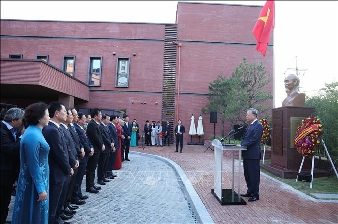 Tổng Bí thư Tô Lâm khẳng định đây là dịp để tưởng nhớ những công lao, đóng góp to lớn của Bác đối với đất nước cũng như tình hữu nghị giữa Việt Nam và Hàn Quốc - Ảnh: TTXVN