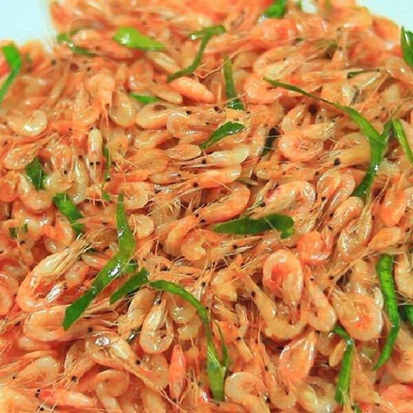 Tép chứa vitamin E và B12, giúp nuôi dưỡng làn da mịn màng, mái tóc chắc khỏe