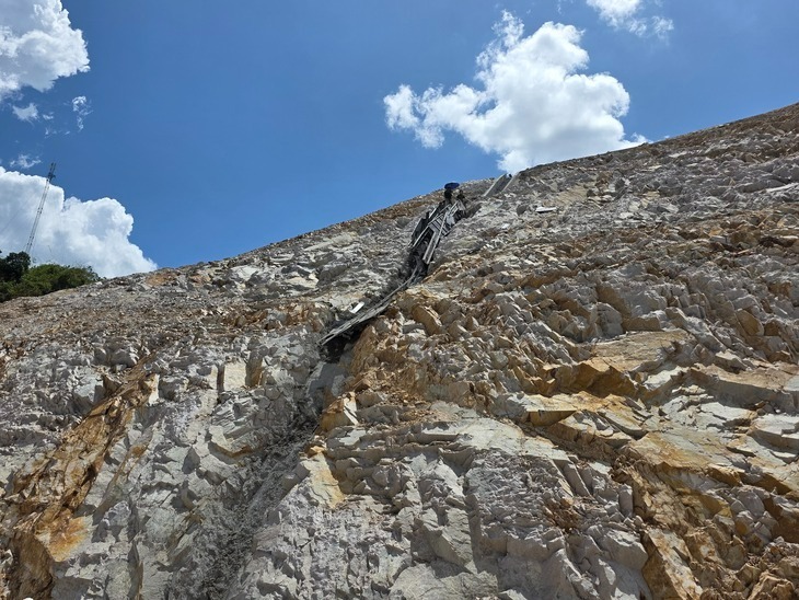 Hiện trường vụ tai nạn. (Ảnh: Tuổi trẻ)