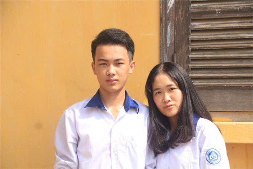 Đức Minh (phải) và Đức Sáng (trái) từng là học sinh Trường THPT Chuyên Vĩnh Phúc (Phú Thọ). Ảnh: Lao động