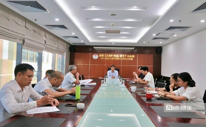 Toàn cảnh cuộc họp.