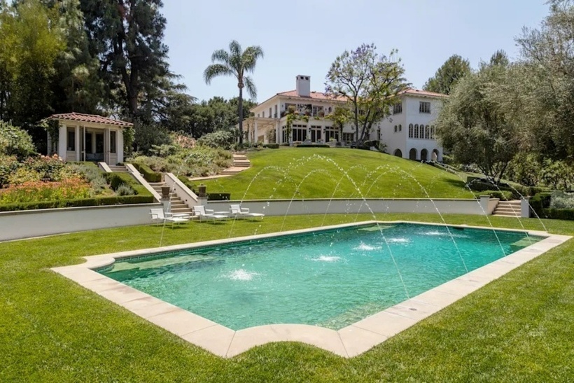 Cận cảnh căn biệt thự của Angelina Jolie. Ảnh: Splash News