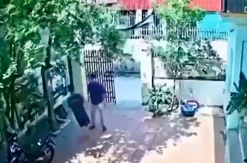 Hình ảnh ghi lại sự việc. Ảnh: Lao động