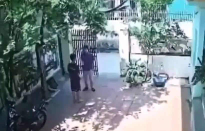 Thầy T. đến tận nhà đánh học sinh thủng màng nhĩ. Ảnh: VietNamnet