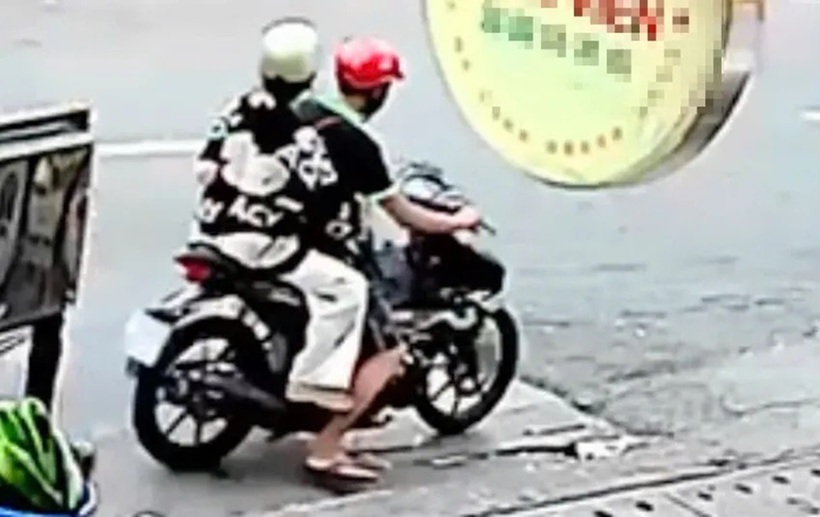 Hình ảnh nữ sinh rời nhà. Ảnh: PLO