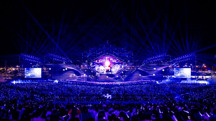 Trước đó, VEC là nơi diễn ra 2 sự kiện âm nhạc V Concert Rạng rỡ Việt Nam và V Fest Thanh Xuân rực rỡ thu hút 25.000 người mỗi đêm