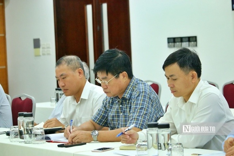 Các đại biểu tại hội nghị.