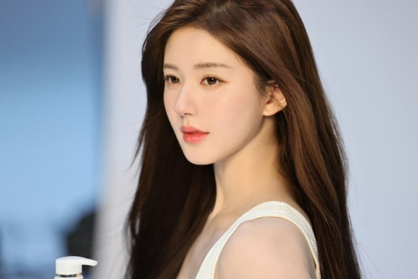 Nữ diễn viên bất ngờ thông báo dừng livestream, xoát tài khoản Weibo vĩnh viễn. Ảnh: Sina