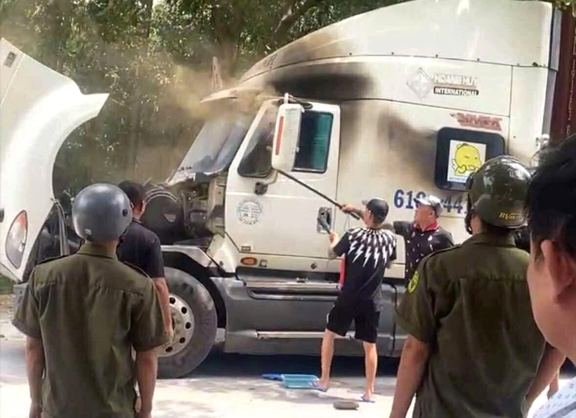 Nghi phạm tự thiêu trong xe container. (Ảnh: Tiền phong)