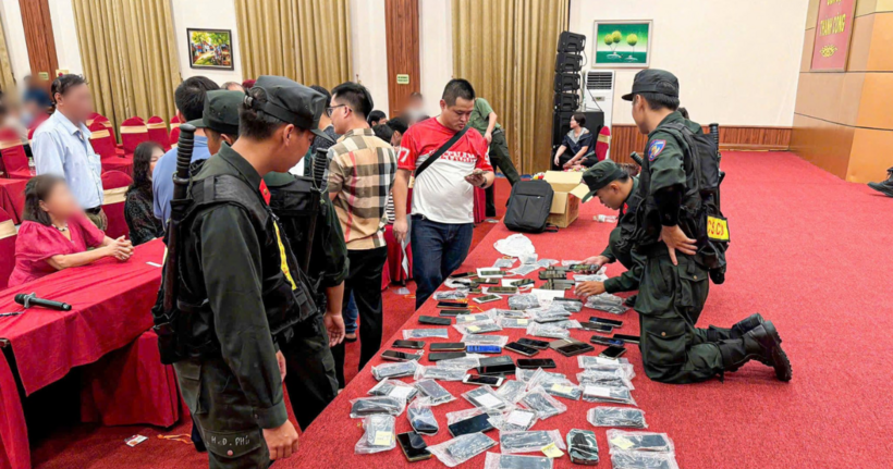 Tang vật thu giữ phục vụ công tác điều tra, xác minh vụ án. (Ảnh: Công an Phú Thọ)