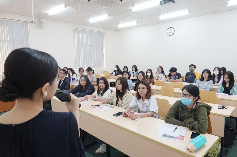 Sở GD&ĐT TP.HCM đã phát đi thông tin đề nghị phụ huynh, học sinh nâng cao cảnh giác và yêu cầu các trường học tăng cường biện pháp bảo vệ học sinh. Ảnh minh họa