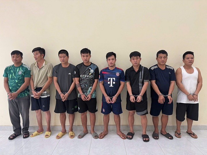8 người bị khởi tố, bắt giữ. (Ảnh: Cơ quan công an)