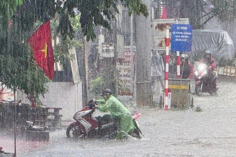 Áp thấp nhiệt đới vào vịnh Bắc Bộ, miền Bắc mưa rất to. Ảnh minh họa
