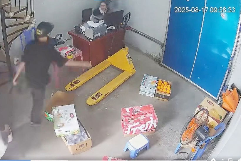 Hình ảnh nghi phạm tấn công các nạn nhân. (Ảnh: Dân trí)