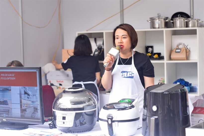 Gia Dụng EUS tại "WOMEN INNOVATION FESTIVAL" - Ngày hội Phụ nữ thời đại