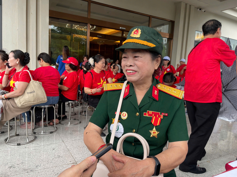 Bà Đào Thị Tính hạnh phúc khi được góp một phần trong sự kiện hát Quốc ca hôm 19/8