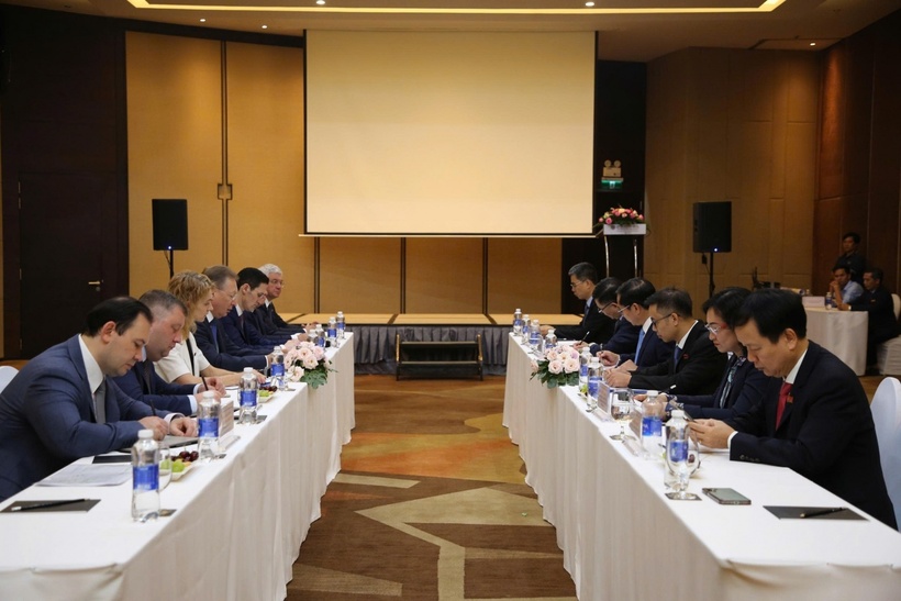 Buổi làm việc của Phó Thủ tướng Bùi Thanh Sơn và Tổng Giám đốc Tập đoàn Zarubezhneft Sergei Kudryashov