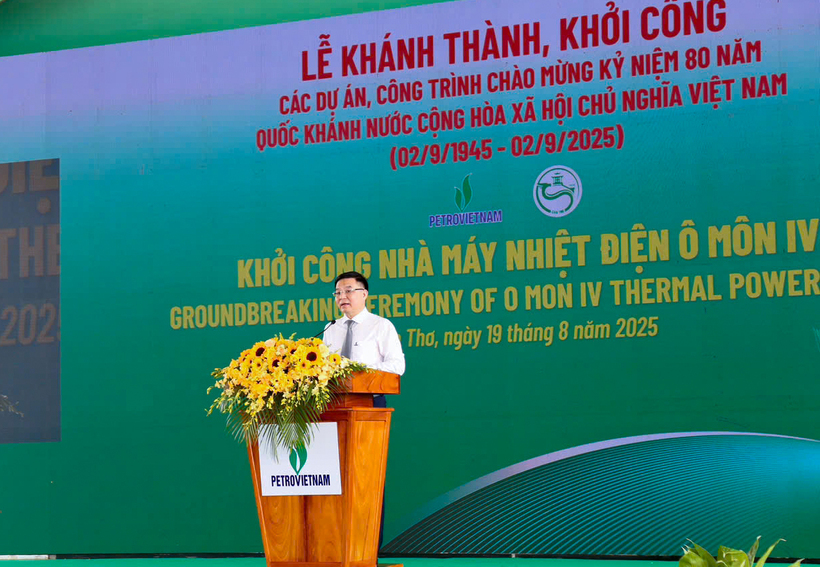 Chủ tịch HĐTV Petrovietnam Lê Mạnh Hùng khẳng định: "Việc triển khai thành công Dự án MNNĐ Ô Môn IV nói riêng và các dự án thành phần thuộc Chuỗi dự án Khí-điện Lô B trở thành nhiệm vụ chính trị quan trọng, là động lực để tập thể lãnh đạo, cán bộ nhân viên Petrovietnam sẽ tiếp tục vượt qua các khó khăn trước mắt, đưa các dự án tiến về đích, hoàn thành sứ mệnh của mình với đất nước"