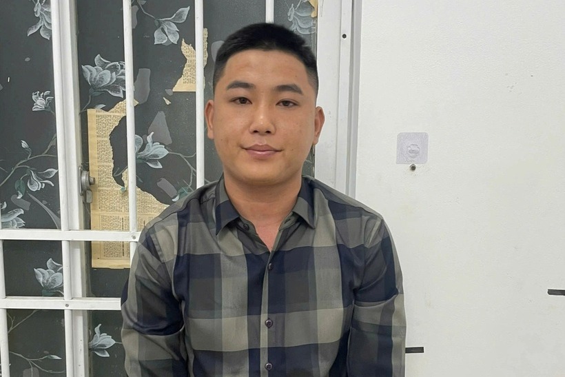 Nguyễn Minh Đức bị công an tạm giữ trong trường hợp khẩn cấp để điều tra về hành vi gây rối trật tự công cộng. Ảnh: Dân Trí.